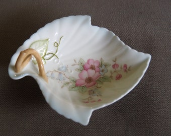 Flower of the Meadow Lane - Trinket / Pin Tray - Ring Dish - Very pretty - Fine Bone China