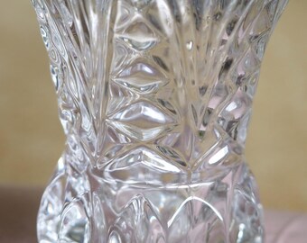 Jarrón de flores con forma de posey facetado de cristal transparente Krystal Zajecar pesado de 12 cm, vintage de los años 80.