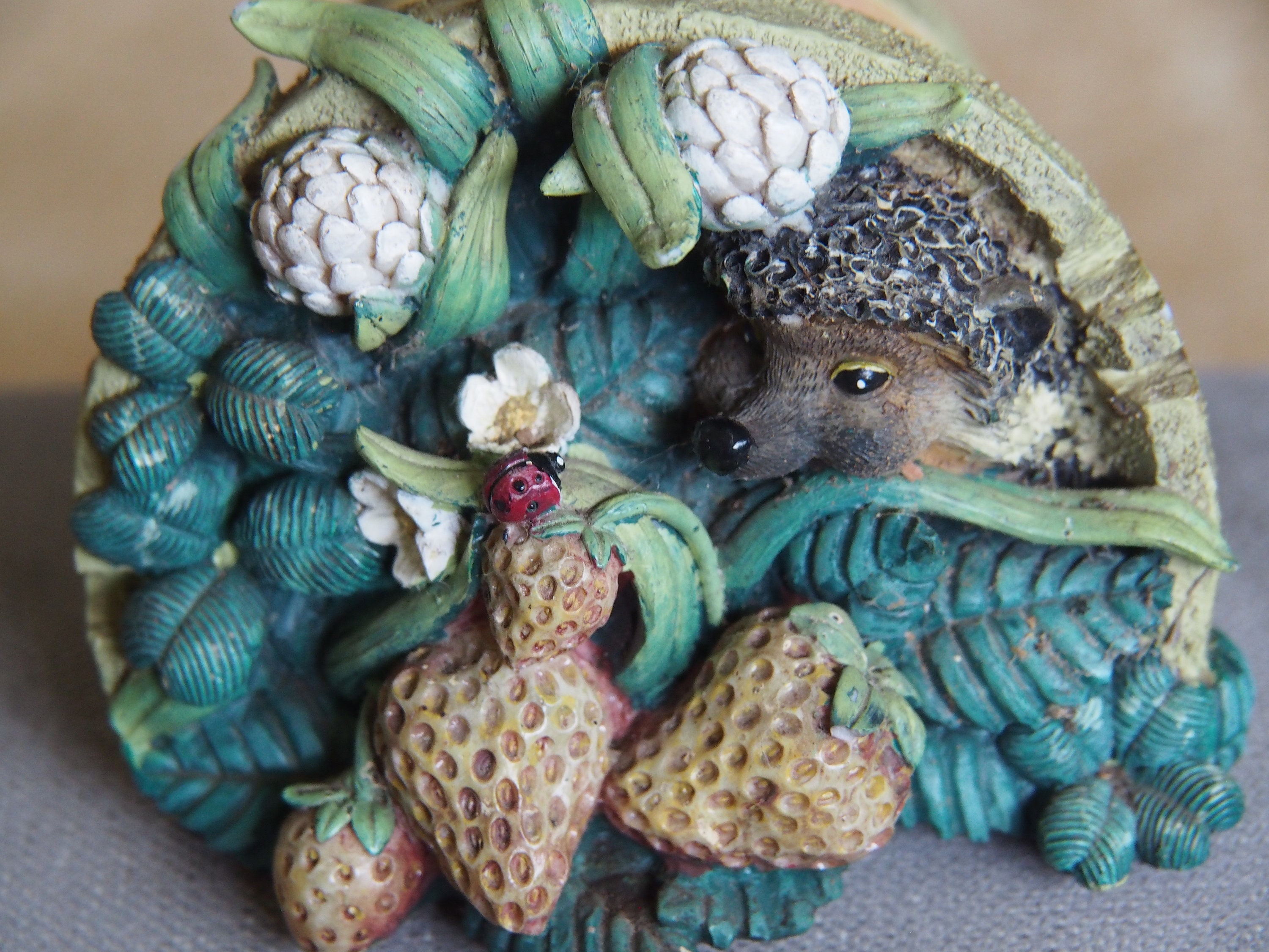 Vintage INNOVATION Bramble & Clover HEDGEHOG Coaster Holder With 4