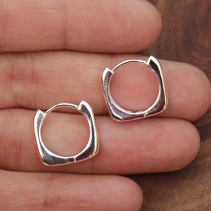 Silver Square Earrings, Small Square Hoop Earrings, Silver Hoop Earrings, Geometric Huggie Hoops, Women Earrings Jewelry Fashion Modern Hoop