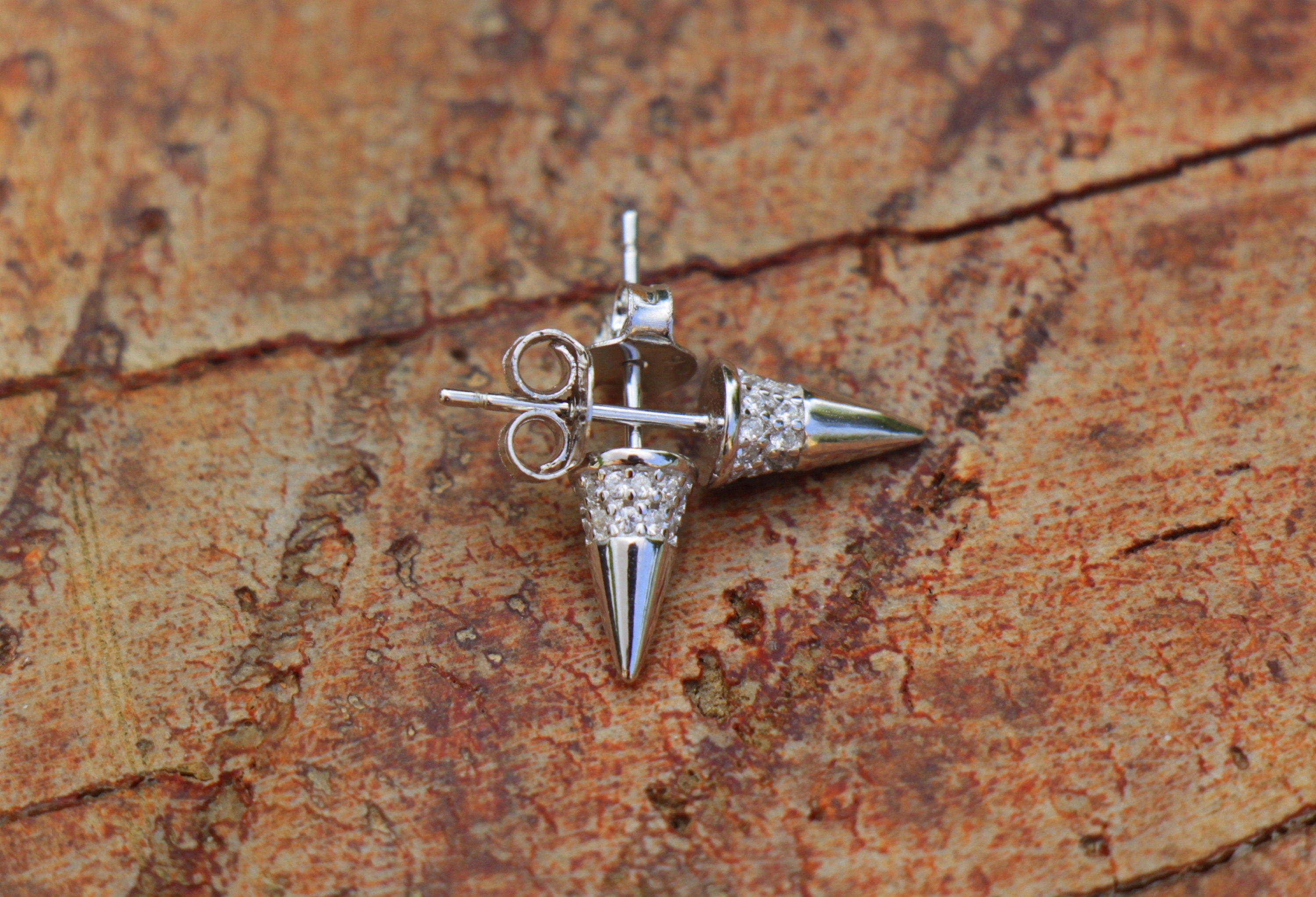 Worldjewelry Shell Clip on Charms 925 Sterling Silver for Women and Girls