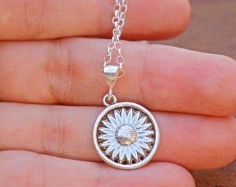 Collar de girasol de plata, joyería de girasol, colgante de girasol de plata, collar de flor de plata, joyería floral, regalo de mamá de moneda gruesa de mujer