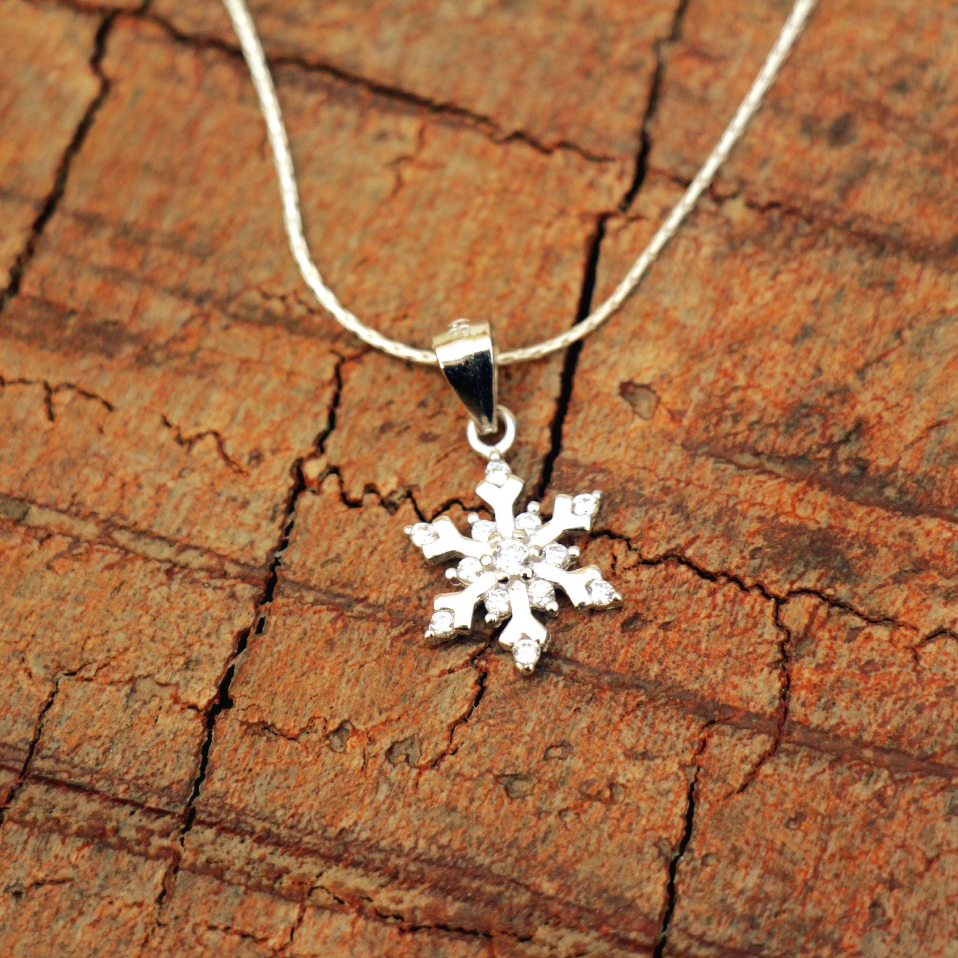 FJ Collana Fiocco Di Neve In Argento Sterling 925 Con Zirconi - Ciondolo Invernale, Regalo Donna Per Natale O Compleanno