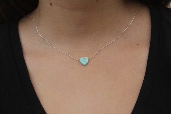 Collar Colgante Corazón De ópalo Plateado Para Mujer - 18 Pulgadas, Plata Bañada, ópalo De Laboratorio