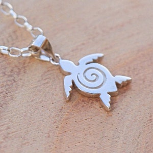 Collier tortue en argent, pendentif tortue de mer, bijoux tortue en argent, collier animal, collier fertilité, amulette tortue, bijoux plage océan