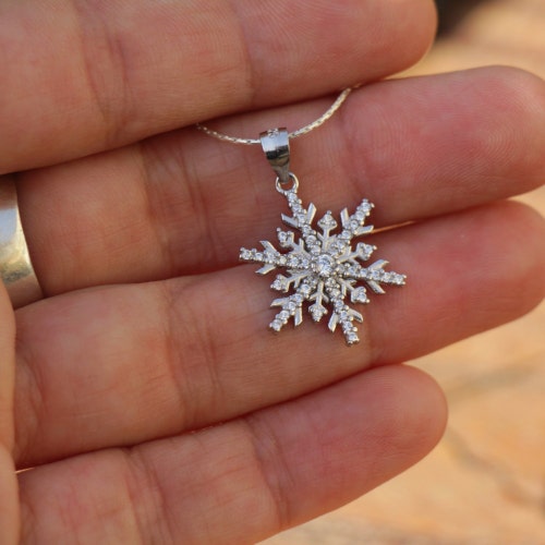 Snowflake Pendant 925 Sterling Silver Chain Necklace Womens Girls Jewellery Gift 