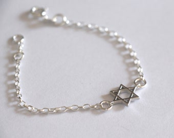 Davidstern Armband, kleine Silber Magen David, Zierliche Frauen David Schild Armband, religiöses Armband, jüdischen Bat Mitzvah Hochzeitsschmuck