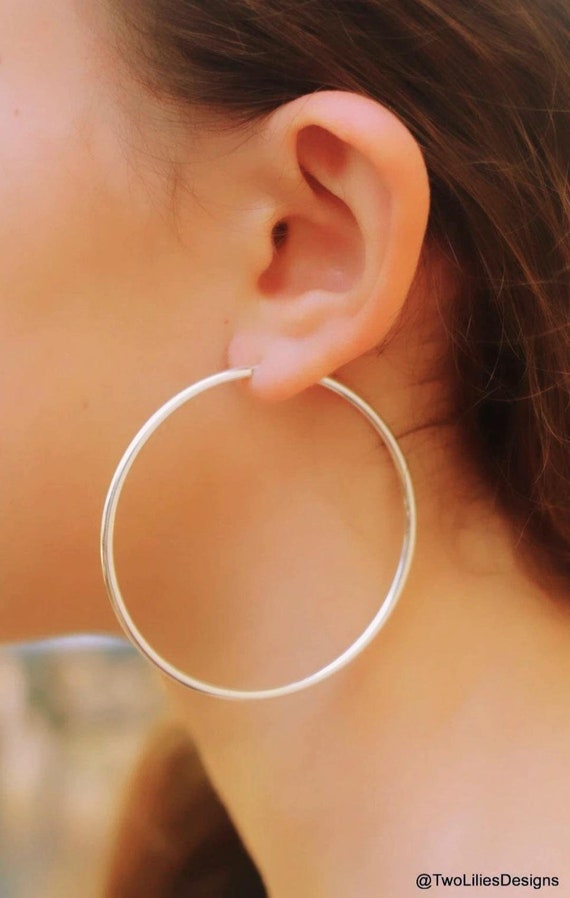ピアス Big Shell Earring (Silver) Sterling Silver Large Flat Shell Earrings - Me&Ro