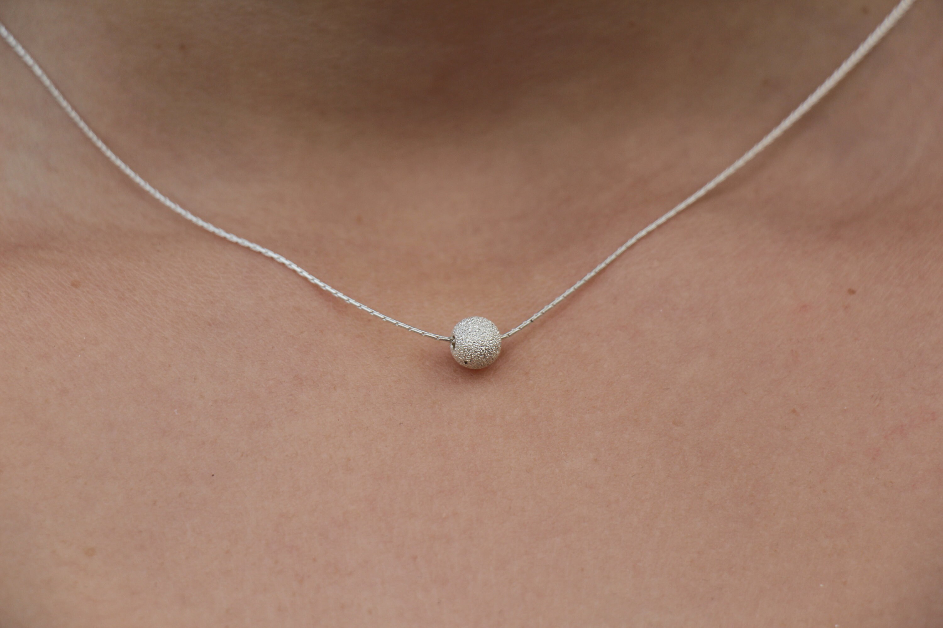 five sixteenths blog: Make It Monday // Simple Single Bead Pendant Necklace