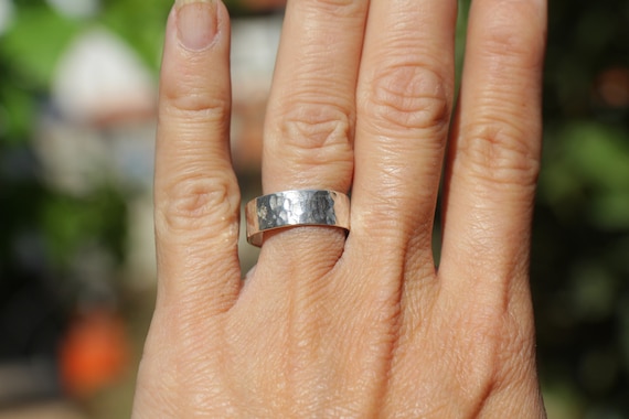 Yellow /& Rose Gold Flashed 925 Sterling Silver Hammered 5mm Unisex Wedding Band Comfort Fit Ring Sizes 5-14