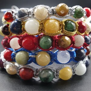 Bracciale Navaratna navenkendra 9 pianeti 9 pietre naturali da donna e da uomo, amuleto di protezione per gli aspetti negativi del tuo tema natale.