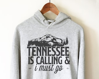 Travel Gift for Women and Men US State Tee North America Tennessee Is Calling And I Must Go Traveler Shirt Tennessee Lover Retro T-Shirt