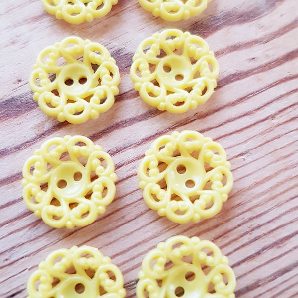 Retro / Vintage 8 yellow 1960s  plastic buttons in mint condition