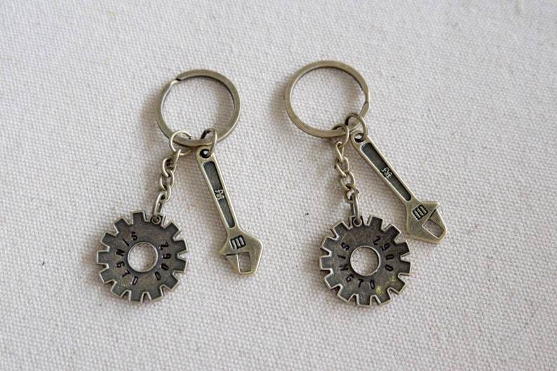 Gear Keychain Sotus Gear Keychain Personalise Gear Keychain Etsy