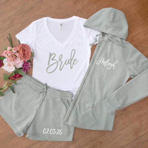 Traje de novia personalizado para prepararse para la mañana de la boda, pijama a juego, conjuntos de dama de honor, sudadera con capucha y pantalones cortos para fiesta nupcial, regalo de despedida de soltera para la novia