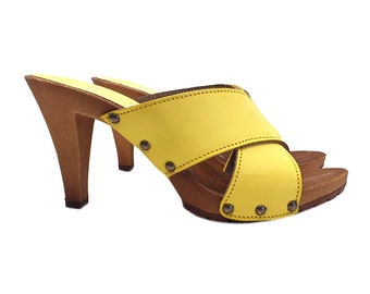 comfortable mules and clogs