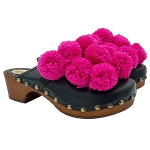 Black Swedish clogs in leather with fuchsia pompoms - Made in Italy - G3144 NERO FUXIA