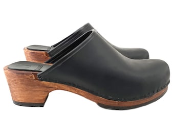 classical brown/black dutch leather clogs -MY573