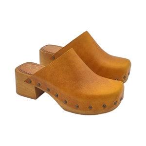 Ochre Dutch clogs with low heel - MY299 OCRA