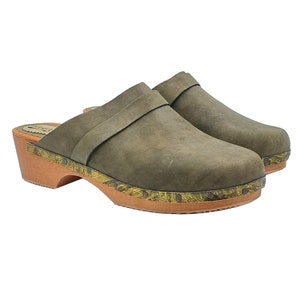 Green Swedish clogs with 5 cm heel - Made in Italy - GL121 VERDE