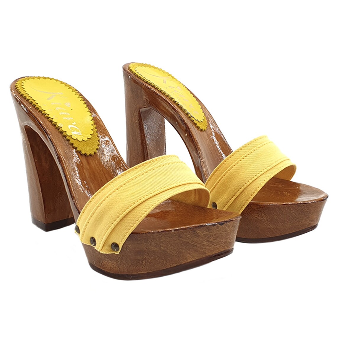 comfortable clogs with heels