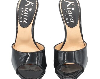 靴 MM6 18SS/BLACK PATENT FLARE HEEL MULES MM6 Maison Margiela Black High Heel Mules s59wx0071