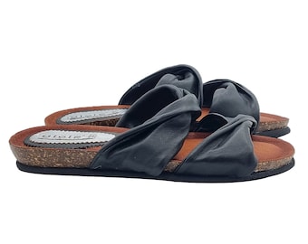 Low women's clogs with black leather bands - GM157 NERO