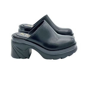 Black Swedish clogs with 8 heel Made in Italy KC06 NERO image 2