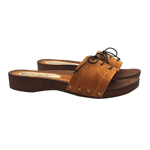Comfortable low clogs in leather-colored suede with laces - MY173 CAM CUOIO