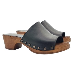 Low women&#39;s clogs with wide leather band - Made in Italy - MY200 PELLE NERO