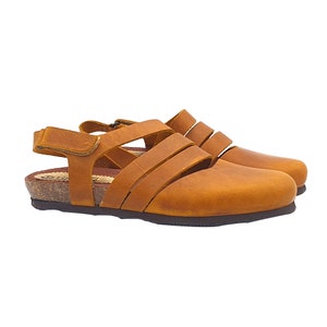 Low woman sandals with yellow leather bands and strap - Made in Italy - GM146 GIALLO