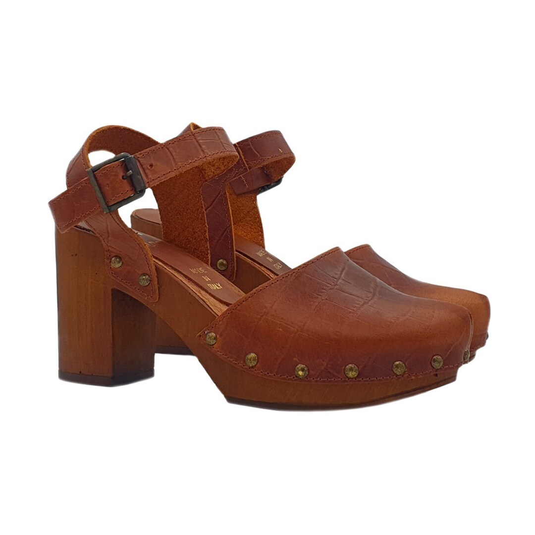 leather sandals for women