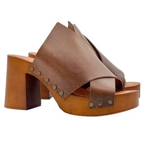 Brown leather clogs with crossed band and 9 cm heel - Made in Italy - MY228 MARRONE