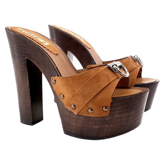 brown suede clogs