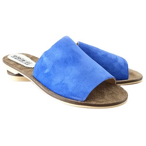 Flache Sandalen aus blauem Wildleder -PF501 CAM BLU