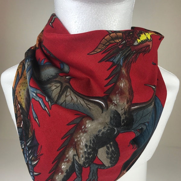 Bandana Dragon Classic Fantasy Dragons sur Rouge - Alexander Henry Designer foulard bandana en coton de qualité supérieure