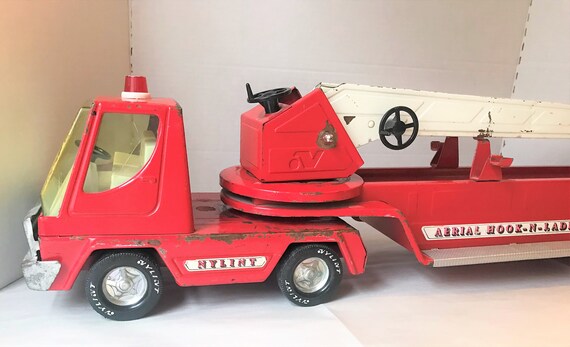 tonka hook and ladder fire truck