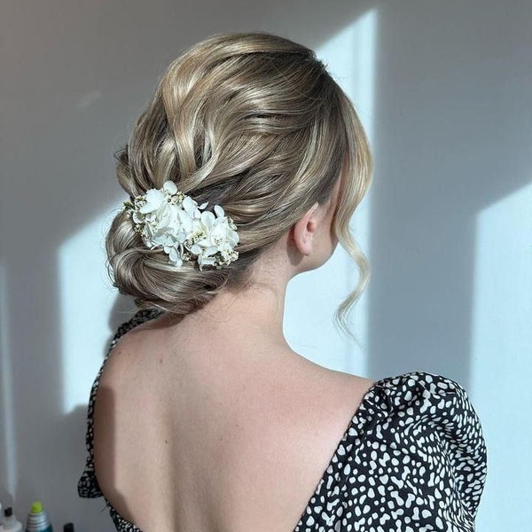 White Hydrangea dried flower hair pins/Set Bride hair accessories/Bridal hair clips/hair accessory floral/Boho wedding/White bridal