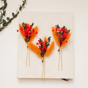 Burnt orange wedding/Fall Dried flower hair pins/ Boho Bridal hair piece/ Rustic wedding/Boho Wedding/ Bridesmaid hair pins/preserved flower