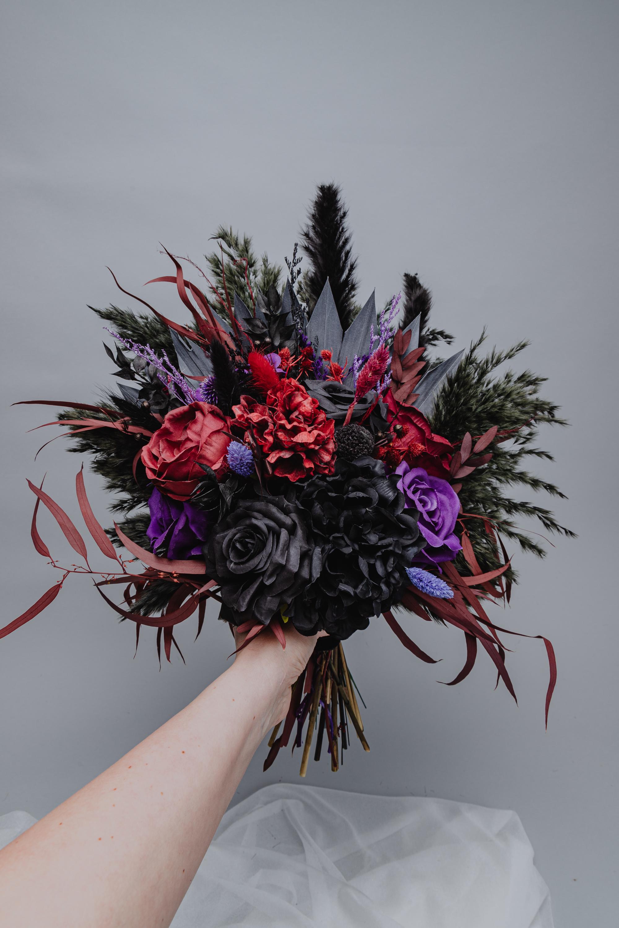 Gothic Wedding Black Burgundy Purple Bouquet/dark Bridal Bouquet Gothic Wedding Black Burgundy Purple Bouquet/dark Bridal Bouquet