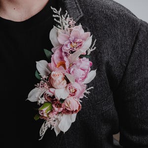 Berry Blush pink white Floral lapel/Wearable men flowers/Groom flowers/Big Flowers brooch corsage/Flowers lapel pin/Wedding accessories/