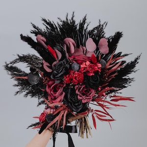 Black and Burgundy Wedding Bouquet/Dark Bridal Bouquet/Dried Flower/Gothic wedding/Boho Bouquet/Gothic Flowers Boho/Bridesmaids bouquet