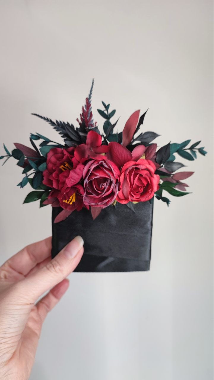 Burgundy Black Floral Pocket Boutonniere/Wedding Accessory/Square flowers/Grooms flowers/Groomsmen accessories/Men corsage pin/Prom flowers