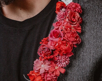 Floral lapel/Wearable men flowers/Groom flowers/Groomsmen boutonniere/Flowers lapel pin/Wedding accessories/Bohemian wedding/Red wedding/