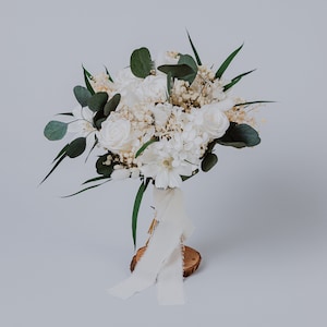 White and green Baby breath bouquet/Boho Bridal Bouquet/White Wedding Bouquet/Dried Flower Bouquet/Custom Bridal Flowers/Timeless Bouquet