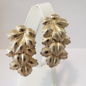Vintage Fall Leaf Earrings Clip On Textured Gold Tone