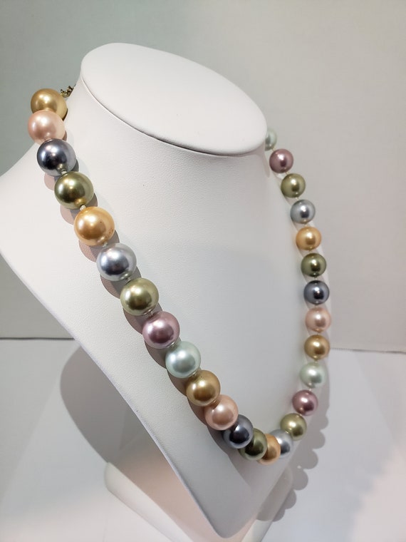 KJL Kenneth J Lane   Pastel Large Faux PEARL Neck… - image 2