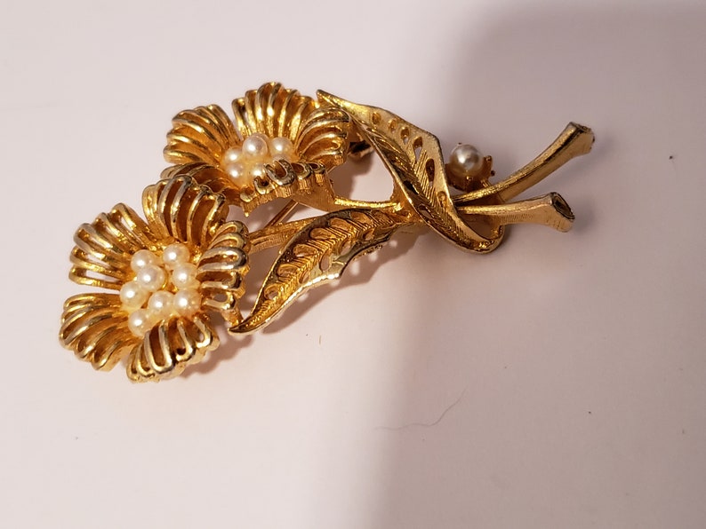 Vintage Signed Usner Flower Brooch Textured Gold Tone Faux | Etsy