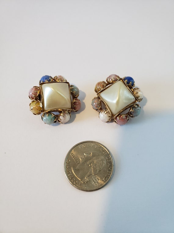 Vintage Confetti Lucite, Clip On Earrings Pearles… - image 5