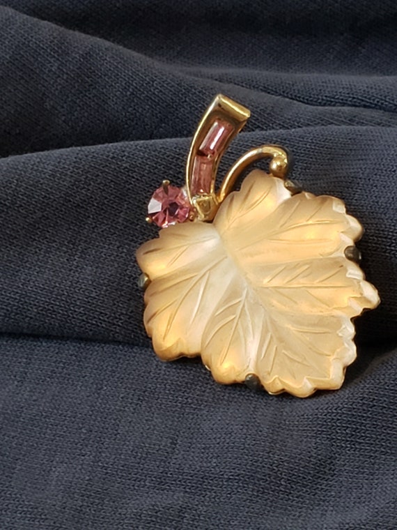Vintage Pressed Glass Leaf Brooch, Rhinestones Gol